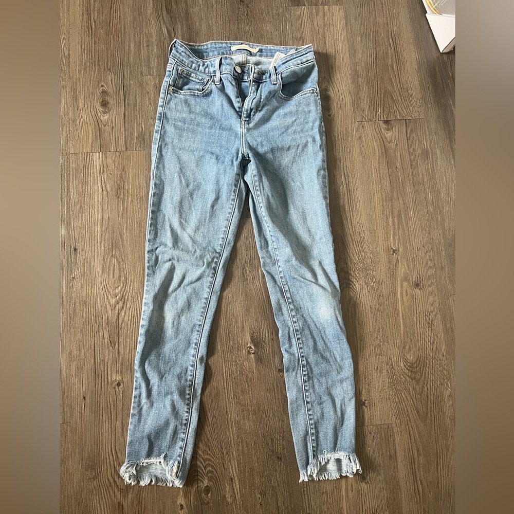 Skinny Levi’s jeans